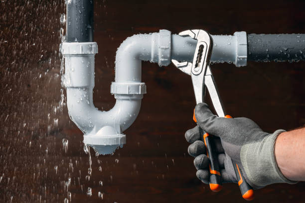 Professional Drain Cleaning technician working in Walnut, IL